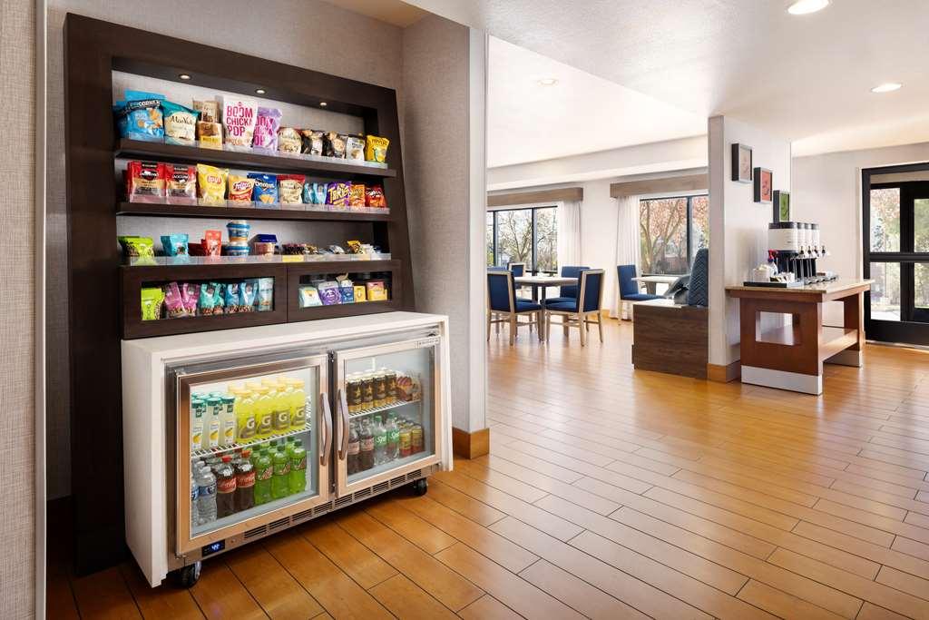 Hampton Inn Sacramento/Rancho Cordova Restoran gambar