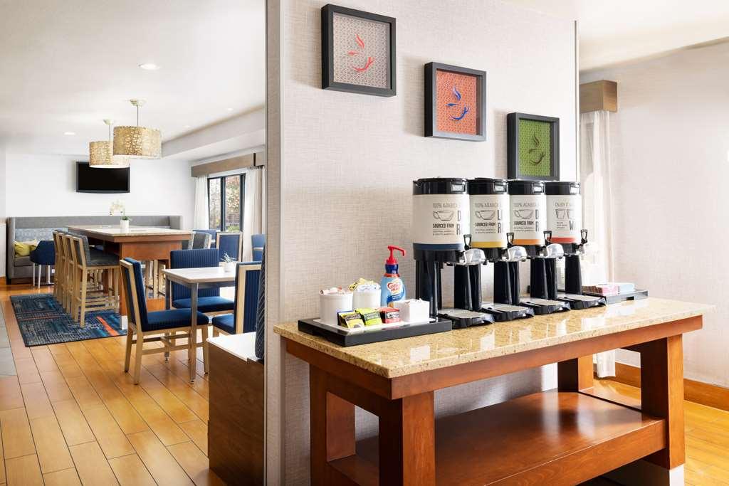 Hampton Inn Sacramento/Rancho Cordova Restoran gambar